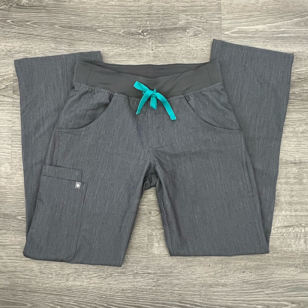 FIGS graphite bottoms